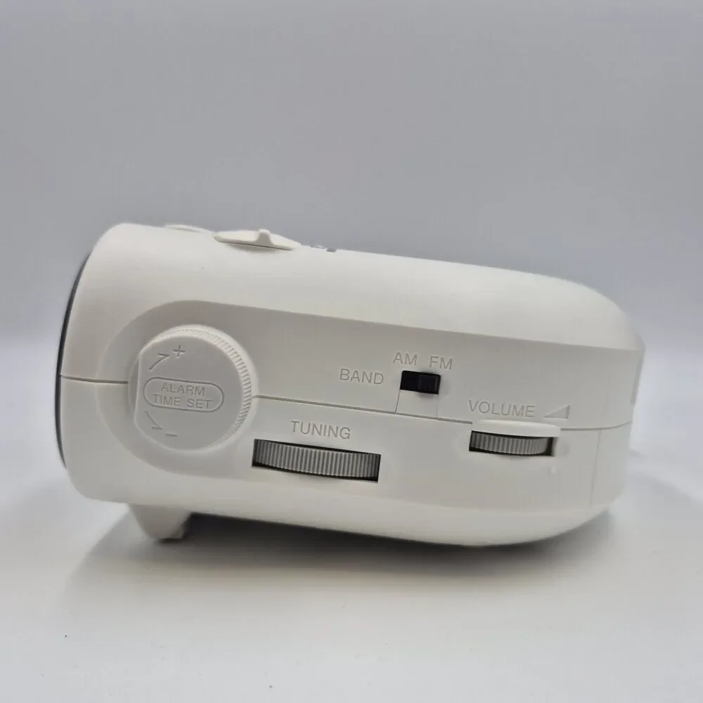 Sony Dream Machine ICF-C318 AM FM Dual Alarm Clock Radio Ivory w/ Green Display